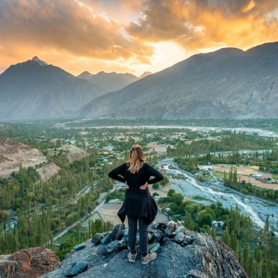 Female tourist in Gilgit Baltistan (1)